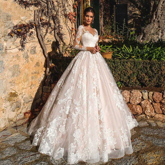 Deluxe long-sleeved wedding dress A lace applique Princess Bridal Dress-